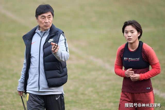 克勒舍可能担任米兰总监，执照问题不影响工作
